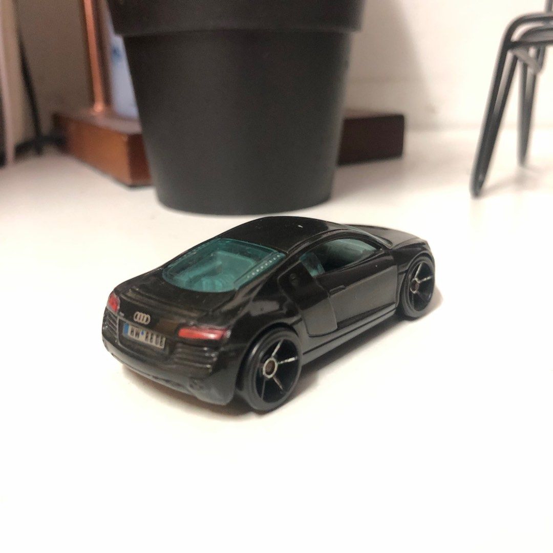 Hot wheels deals 07 audi r8