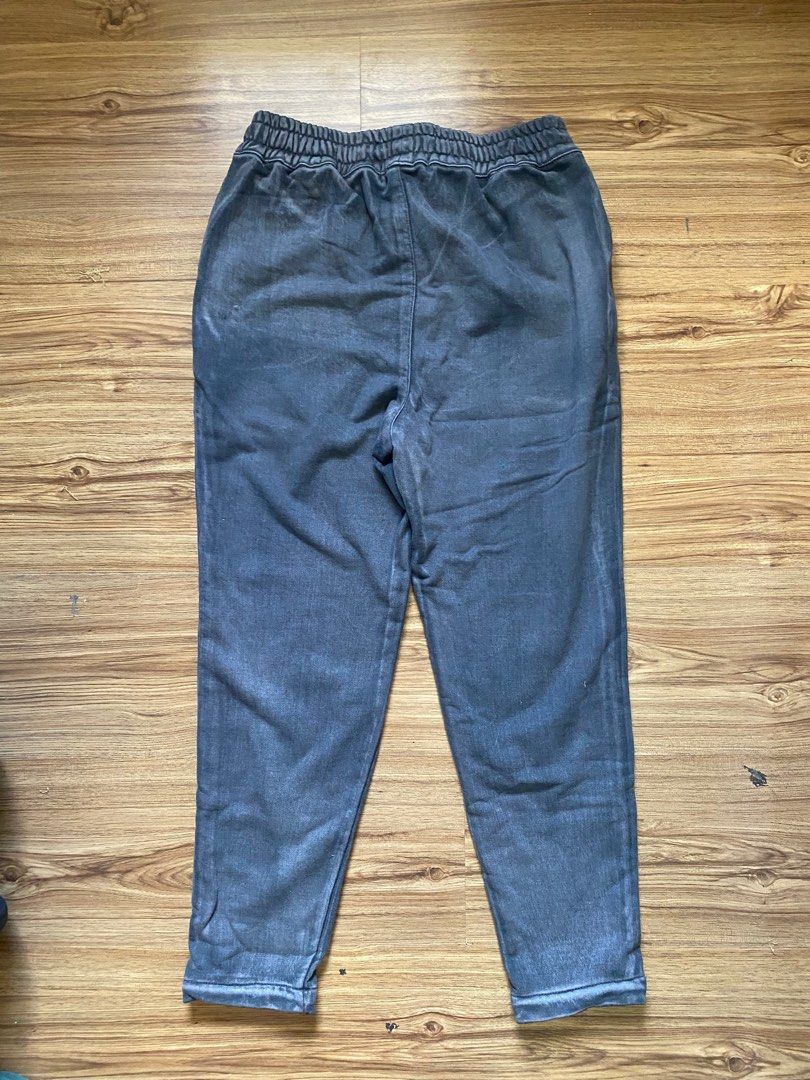 HSO Vintage wash sweatpants (Category: Sleep and Loungewear) located in Manila. Submitted by saintfernando (Listing ID 1274430312, Image 2). Description: Size Medium (Fits 26-30 Waist) Slim Fit 700 Pesos.