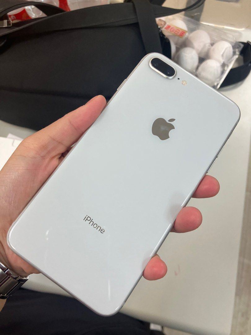 Iphone8plus64g 銀色, 手機及配件, 手機, iPhone, iPhone 8 系列在旋轉拍賣