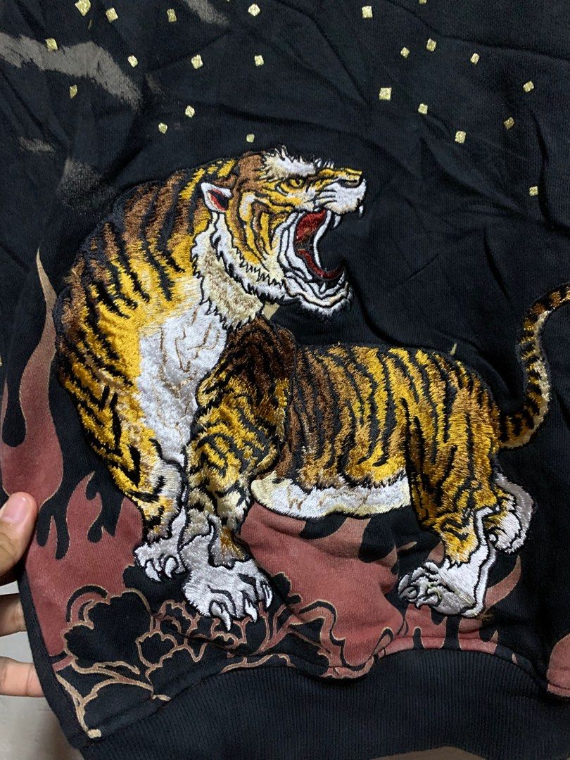 Embroidered tiger hoodie 2025
