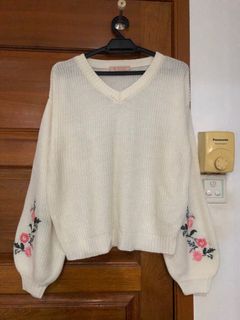 (Category: ) located in . Submitted by glowxupxpreloved (Listing ID 1274545327, Image 1). Description: .