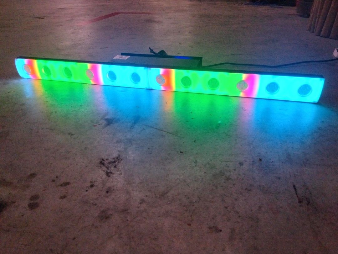 Led light bar ( running with different mode and effect