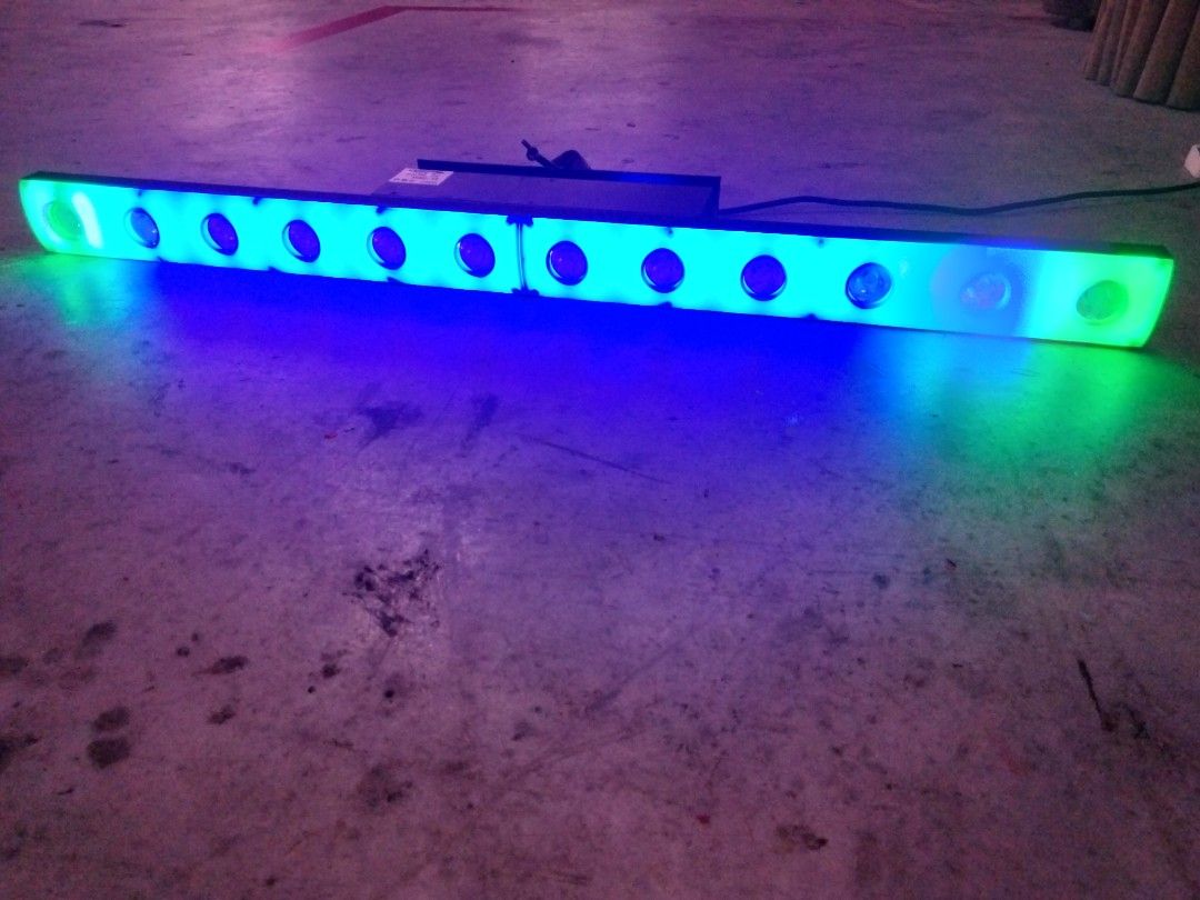 Led light bar ( running with different mode and effect