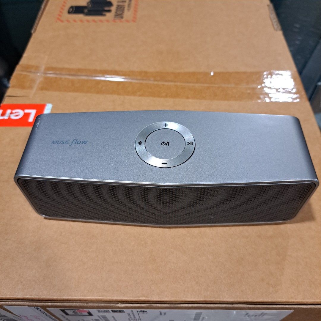 LG Music Flow P7 Bluetooth Speaker display set, Audio, Soundbars