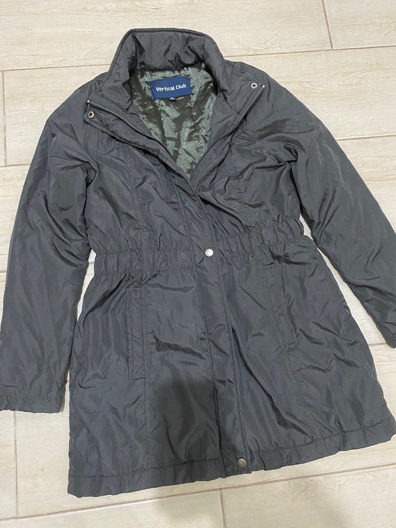 Light jacket (Category: Coats, Jackets and Outerwear) located in Quezon City. Submitted by cbake (Listing ID 1274535153, Image 3). Description: No hoodie anymore.