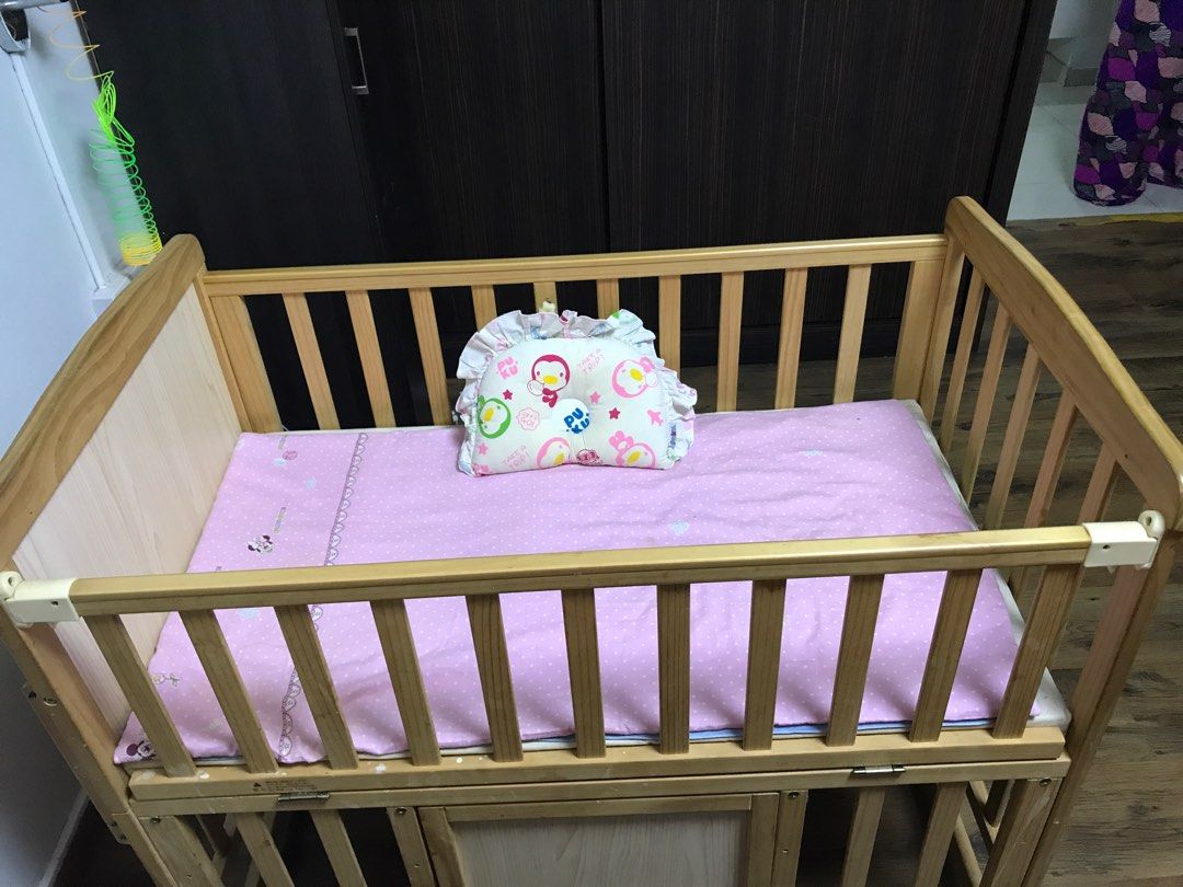 Light weight Baby cot with Mattress at very low price