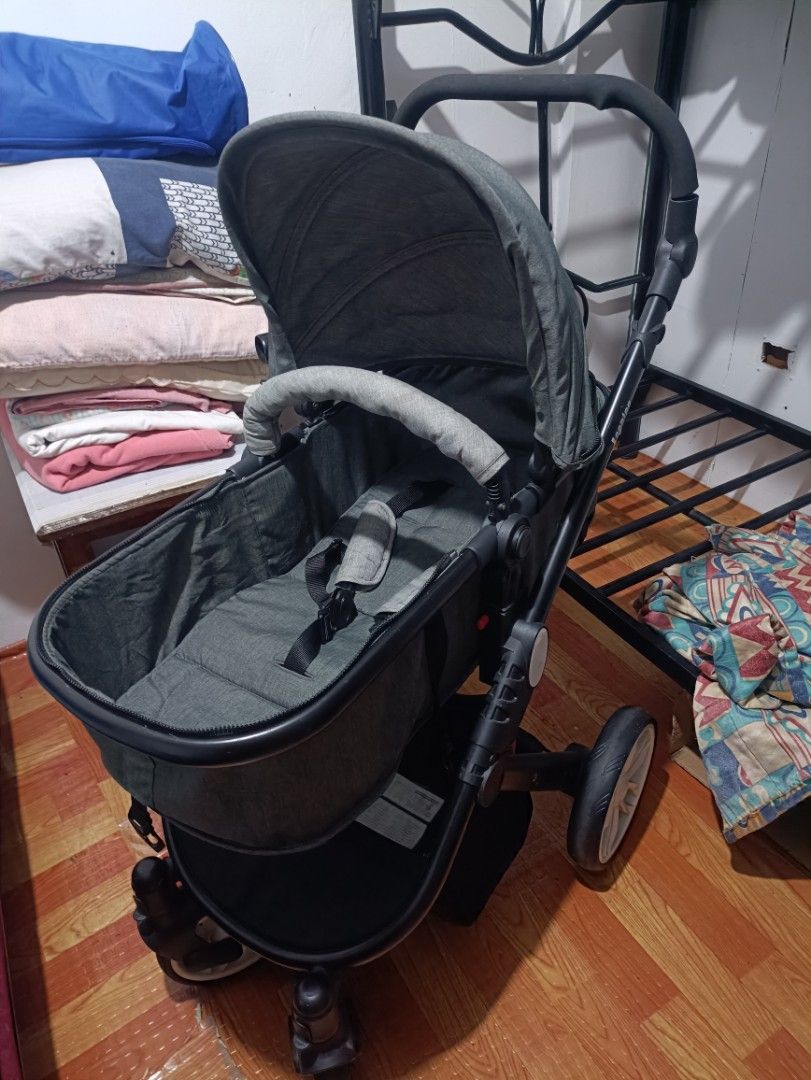 Looping Sydney with Newborn Carseat, Babies & Kids