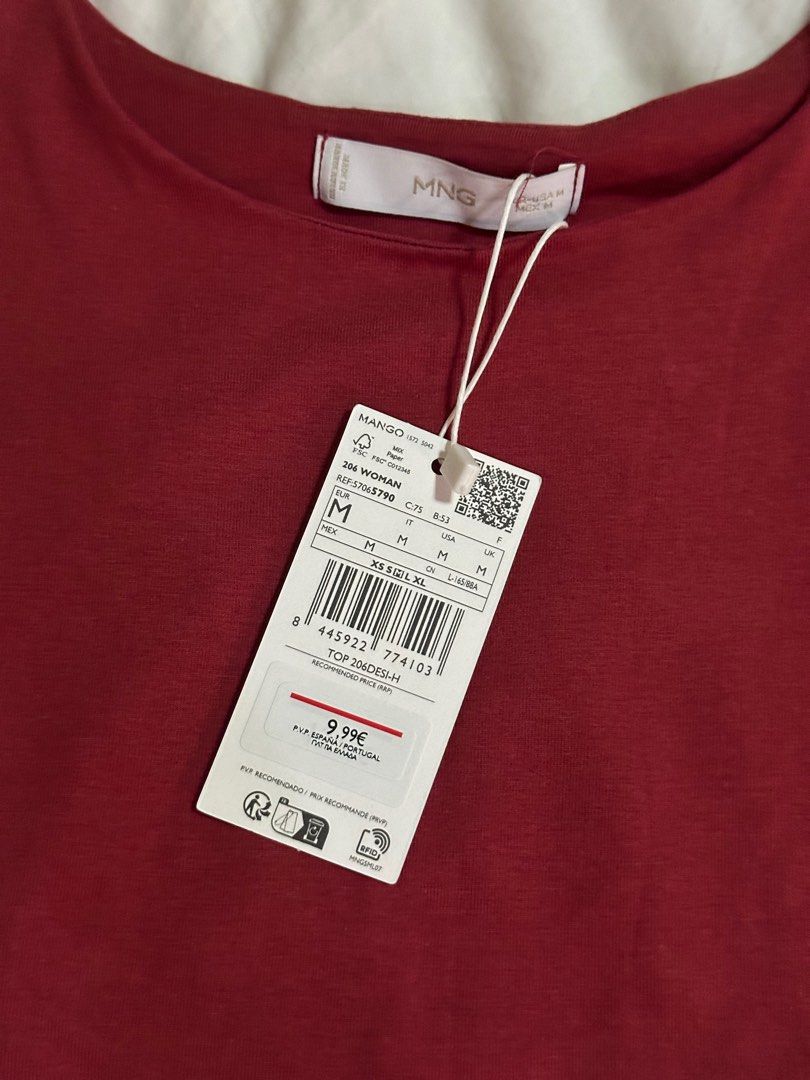 Mango Modal Crop Top (Category: Sleeveless) located in Quezon City. Submitted by alimo13 (Listing ID 1274521725, Image 3). Description: Mango Modal Crop Top Size M Color: Cherry BNWT! RFS: too big Helping tags: Red tank top.