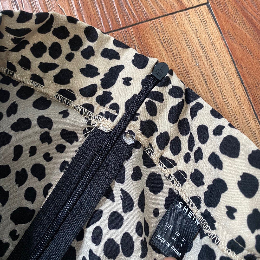 Midi Skirt with slit (Category: Skirts) located in Makati City. Submitted by soobjny (Listing ID 1274419674, Image 2). Description: price is negotiable if buying more than 2! :) .