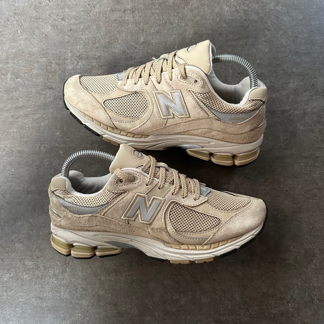 new balance 2002r beige