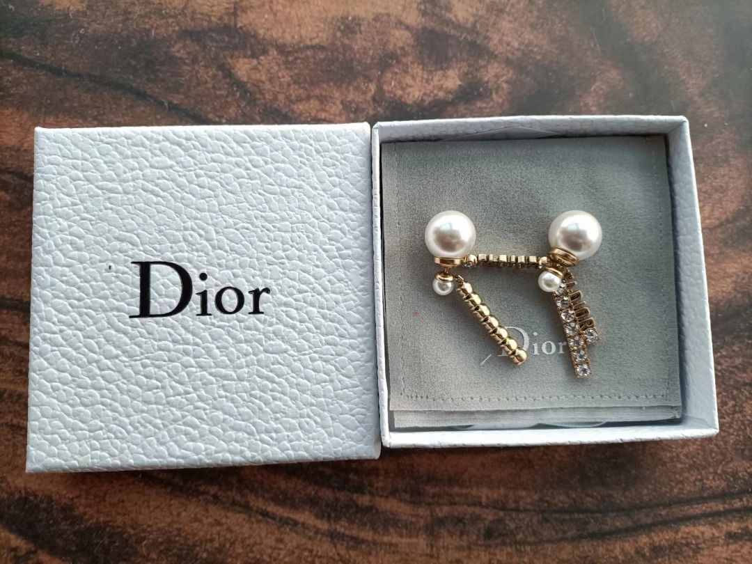 Christian dior pearl earrings store