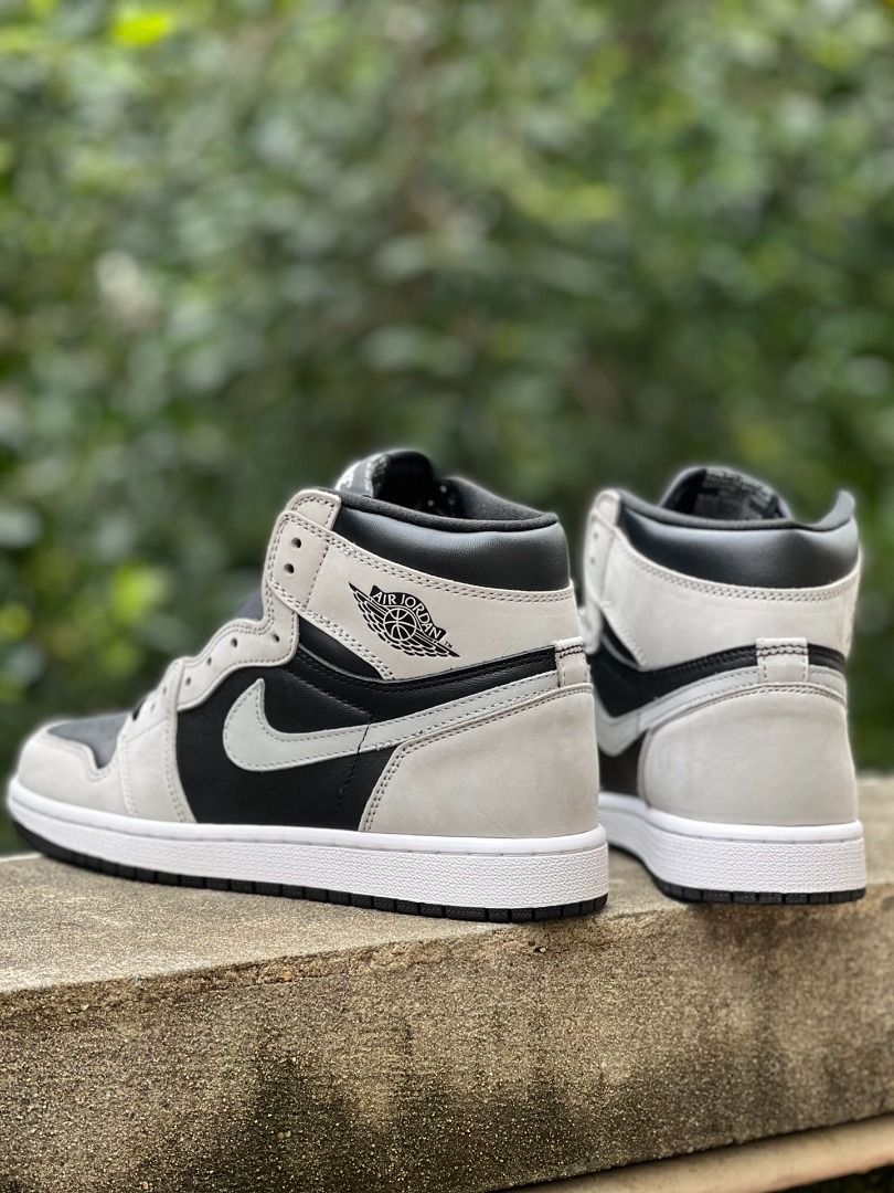 Nike air jordan on sale 1 retro high grey