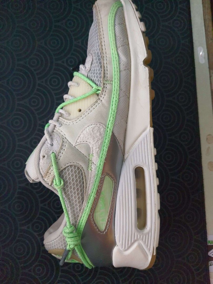 Nike Airmax 90 Sail Neon Green Size 9.5 US