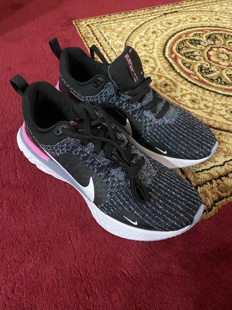 Nike infinity react 3 (Category: Sneakers) located in Singapore. Submitted by givememynailspl0x (Listing ID 1274448342, Image 1). Description: Nike flyknit react 3 BNIB Bought frim nike SG.