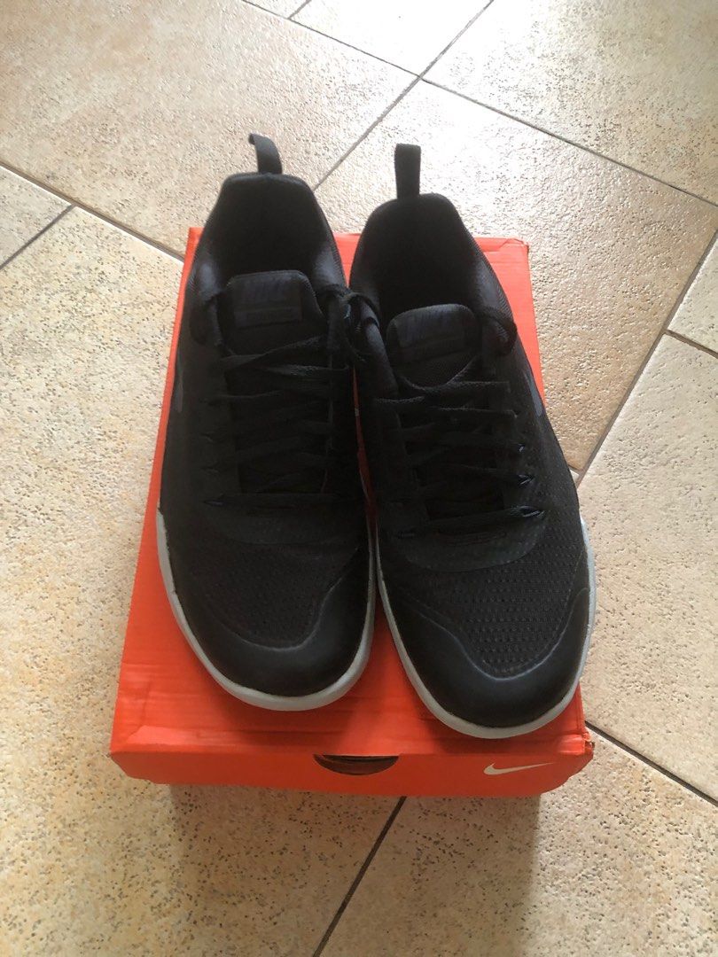 mens nike legend trainer
