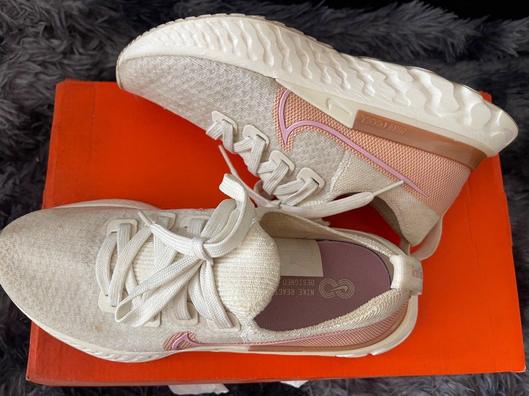 Women's nike react 27 shop