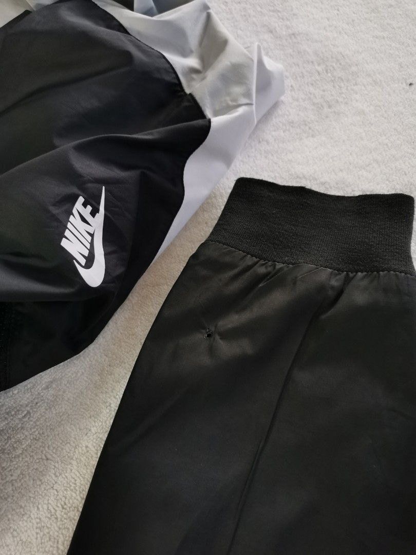 nike sports wear windrunner