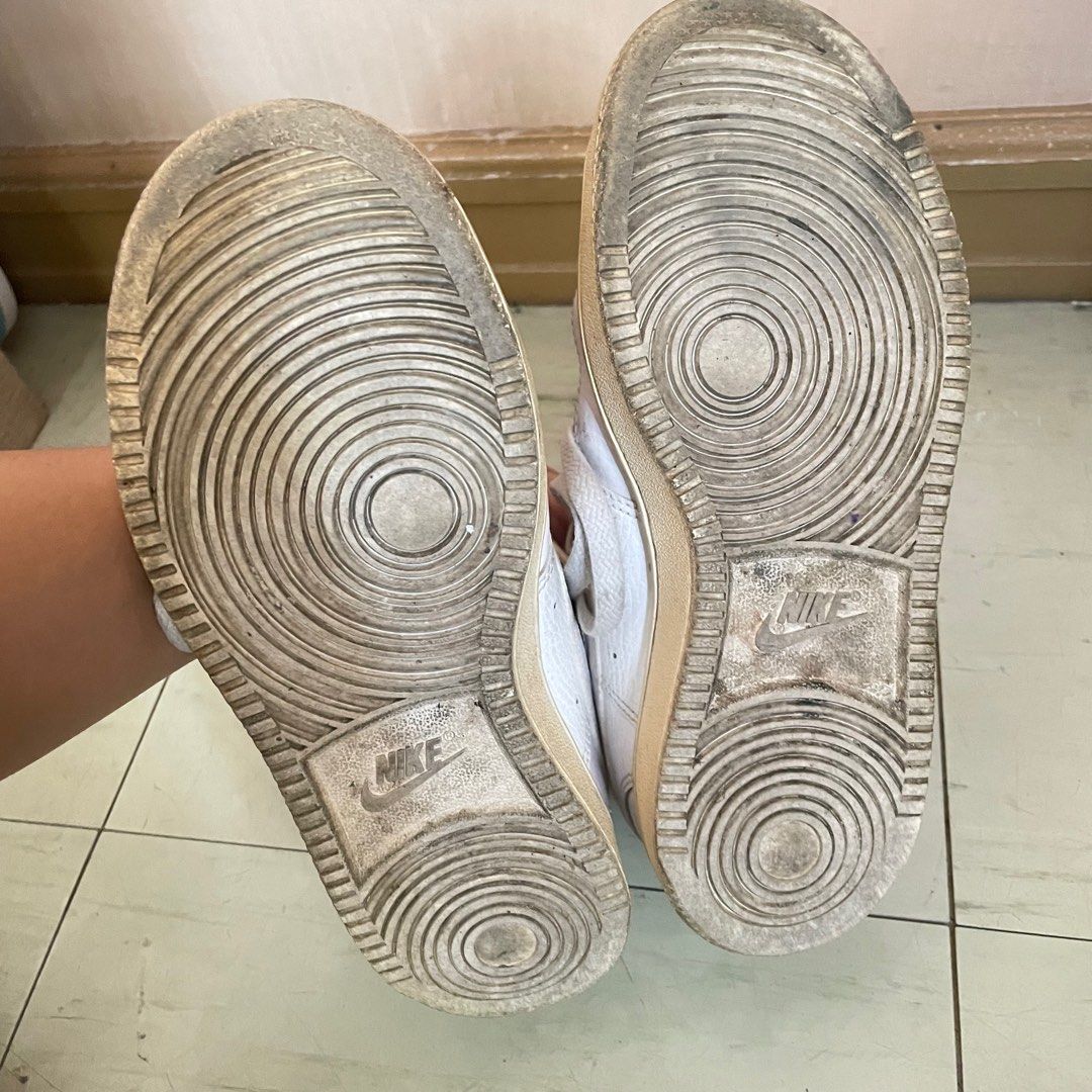 nike knit shoes white