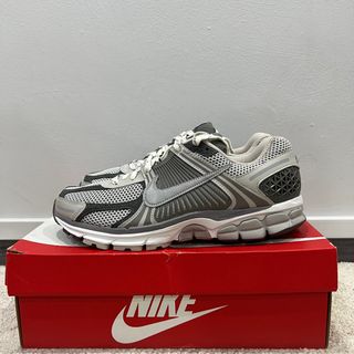 Nike zoom vomero deals 5 sp sale