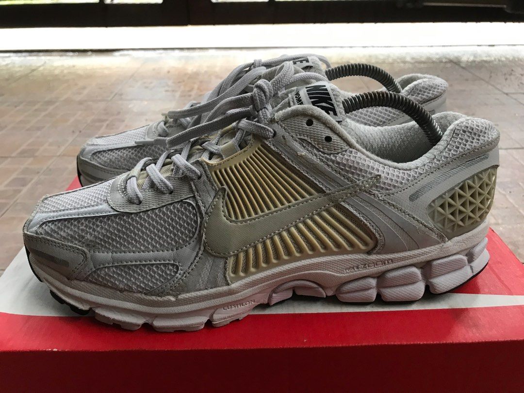 Nike Zoom Vomero 5 Vast Grey