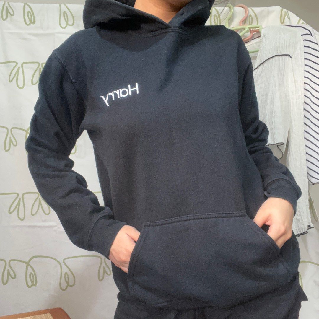 OFFICIAL Harry Styles Tour Merch Hoodie from 2017 Women s Fashion Tops Longsleeves on Carousell