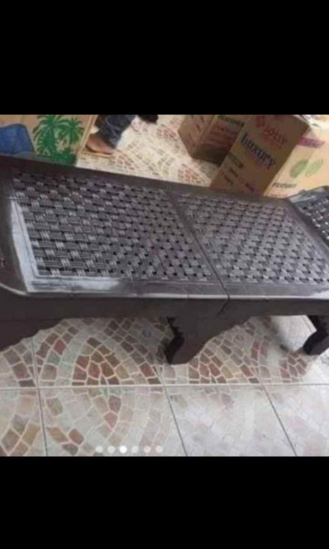 Plastic Cleopatra Sofa Bed Jolly (Category: Bedding & Towels) located in Manila. Submitted by katttt214 (Listing ID 1274553582, Image 2). Description: Jolly Plastic Cleopatra Sofa Bed • BRAND NEW • ON HAND • LEGIT TO NA MATIBAY TALAGA GANTO GAMIT NAMIN SA BAHAY TAPOS NAGSIBILIHAN MGA BISITA NAMIN BRAND NEW COD/ GCASH.