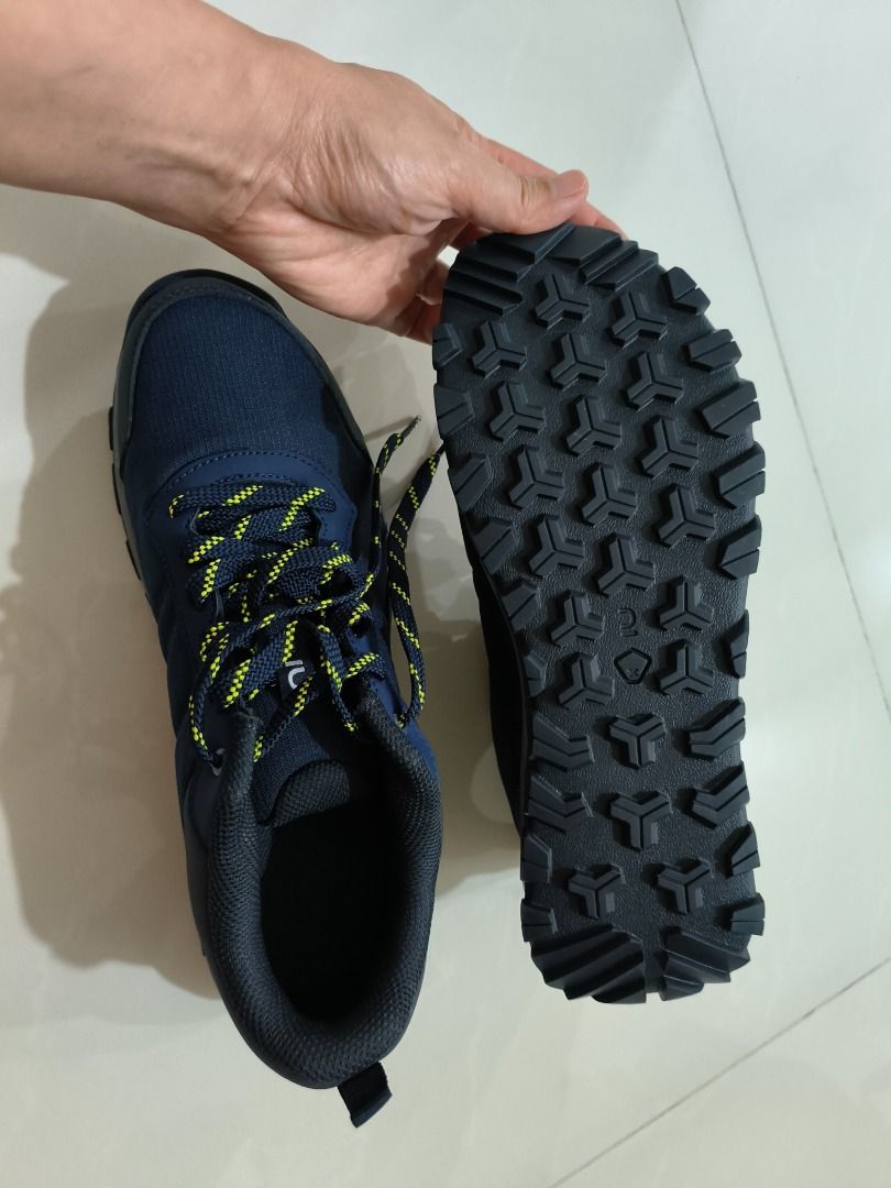 QUECHUA Low lace up hiking shoes
