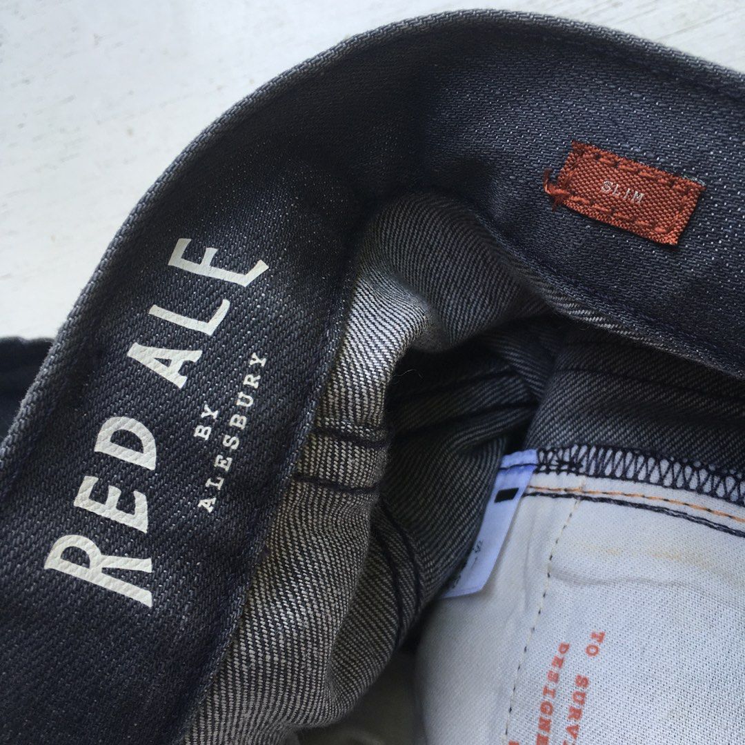 Red hot sale ale jeans
