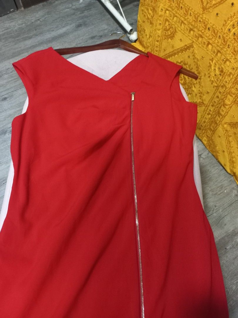 Calvin klein red dress with gold on sale zipper