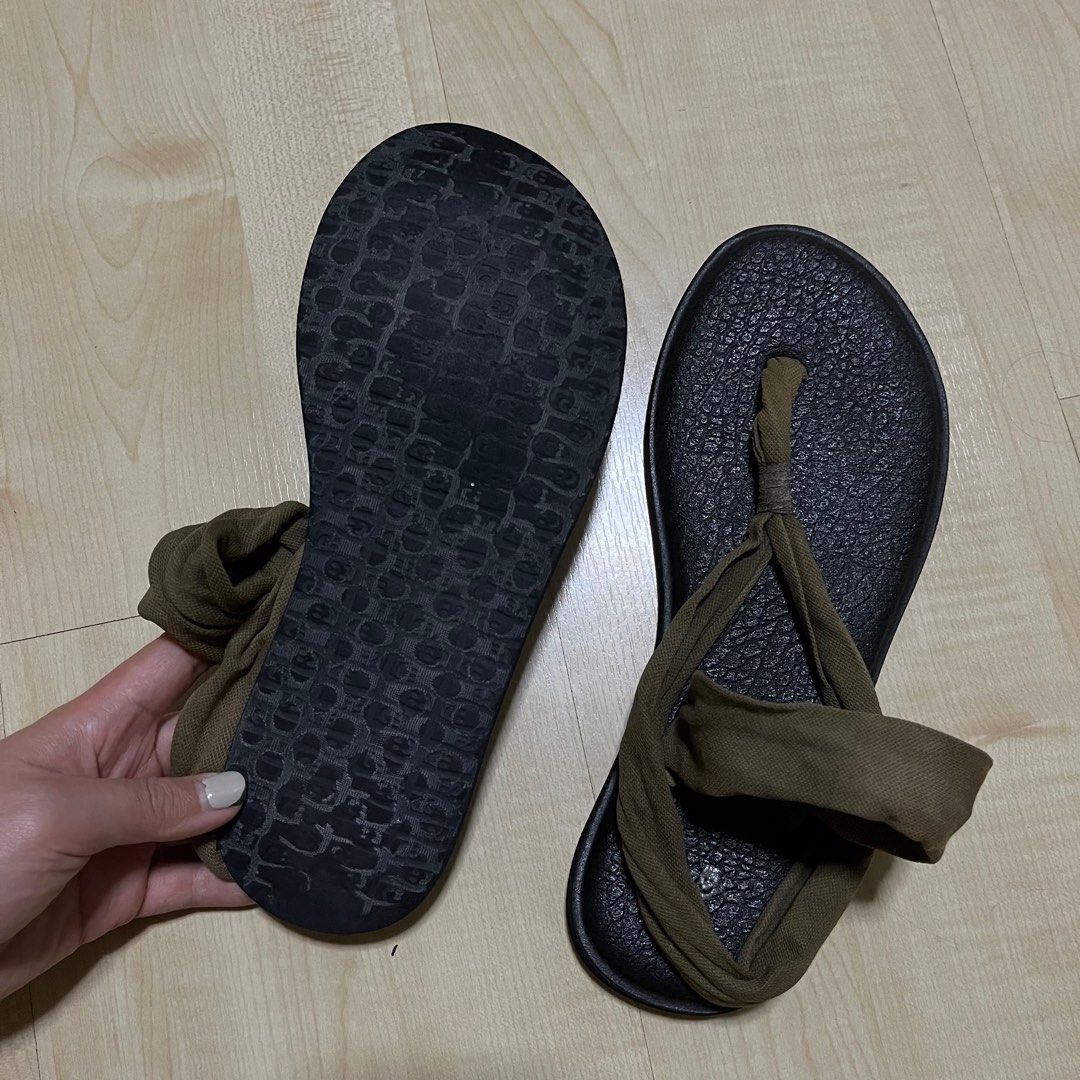 Sanuk Yoga Sling Sandals/Slippers in Olive Green, Women's Fashion