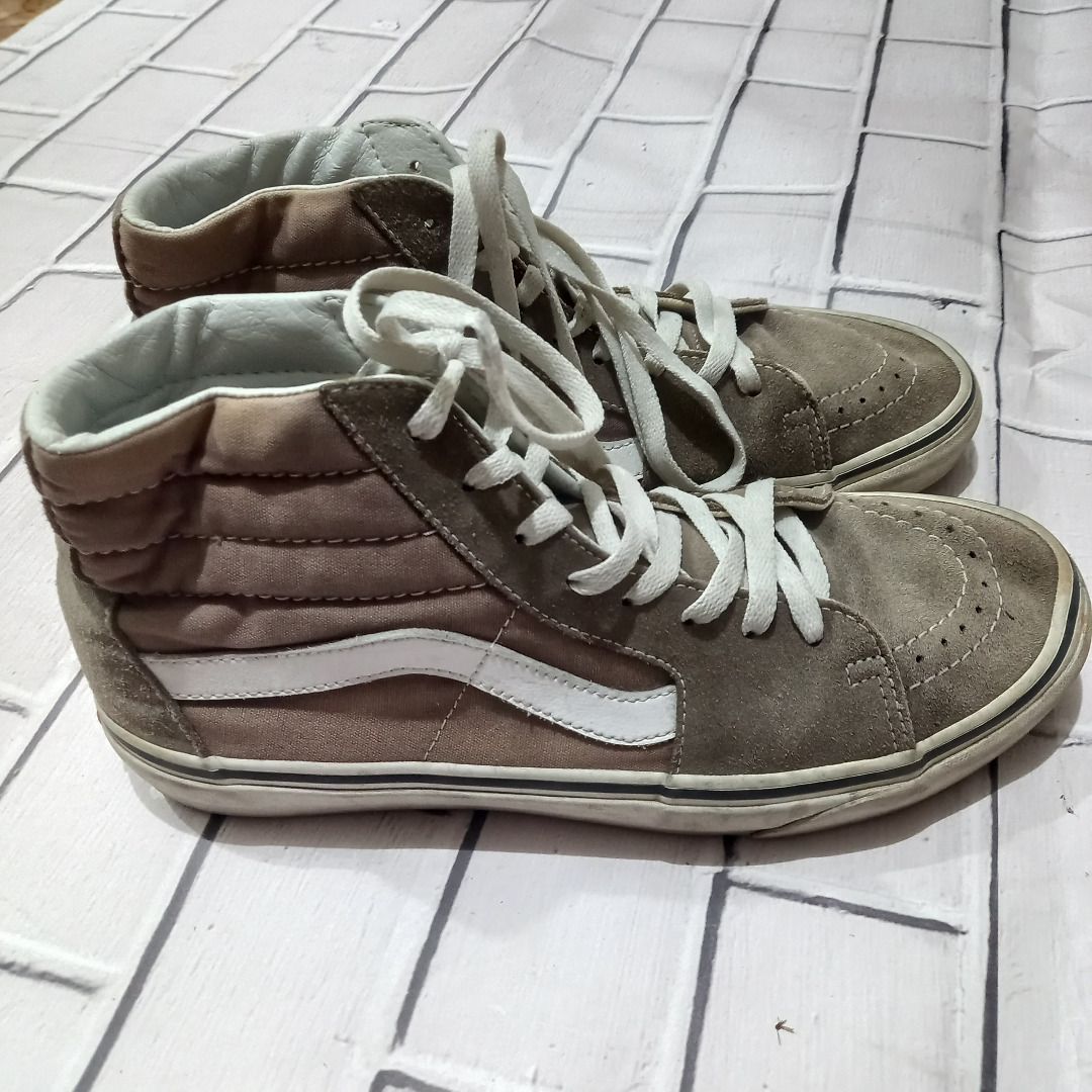 Sepatu store merk vans