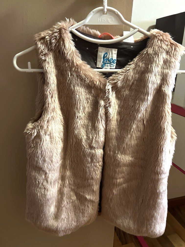 Vest fluffy hotsell