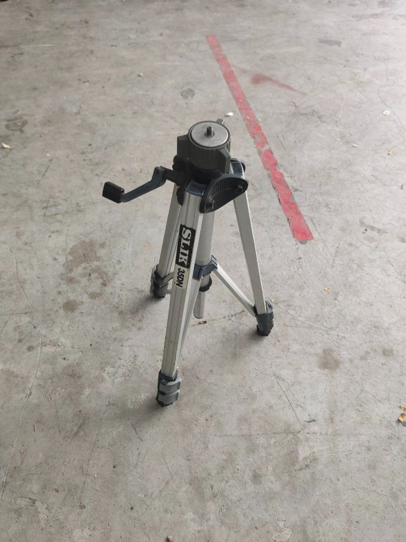 Slik 35DN Tripod Stand for sale 30 each, Photography, Photography
