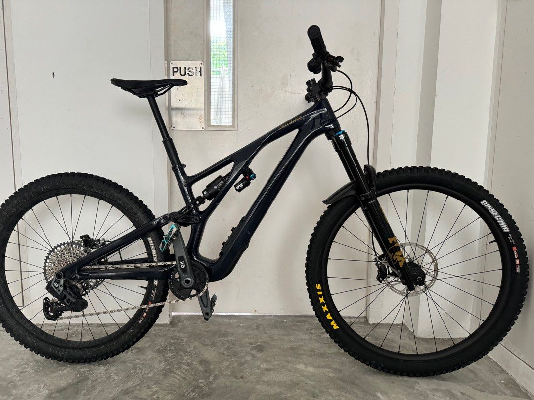Specialized StumpJumper Evo Sports Equipment Bicycles Parts