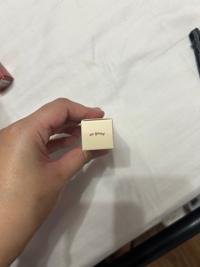 Sunnies Face Lip Dip So Good (Category: Makeup) located in Las Pinas. Submitted by pwincess.ysabelle (Listing ID 1274534885, Image 1). Description: .