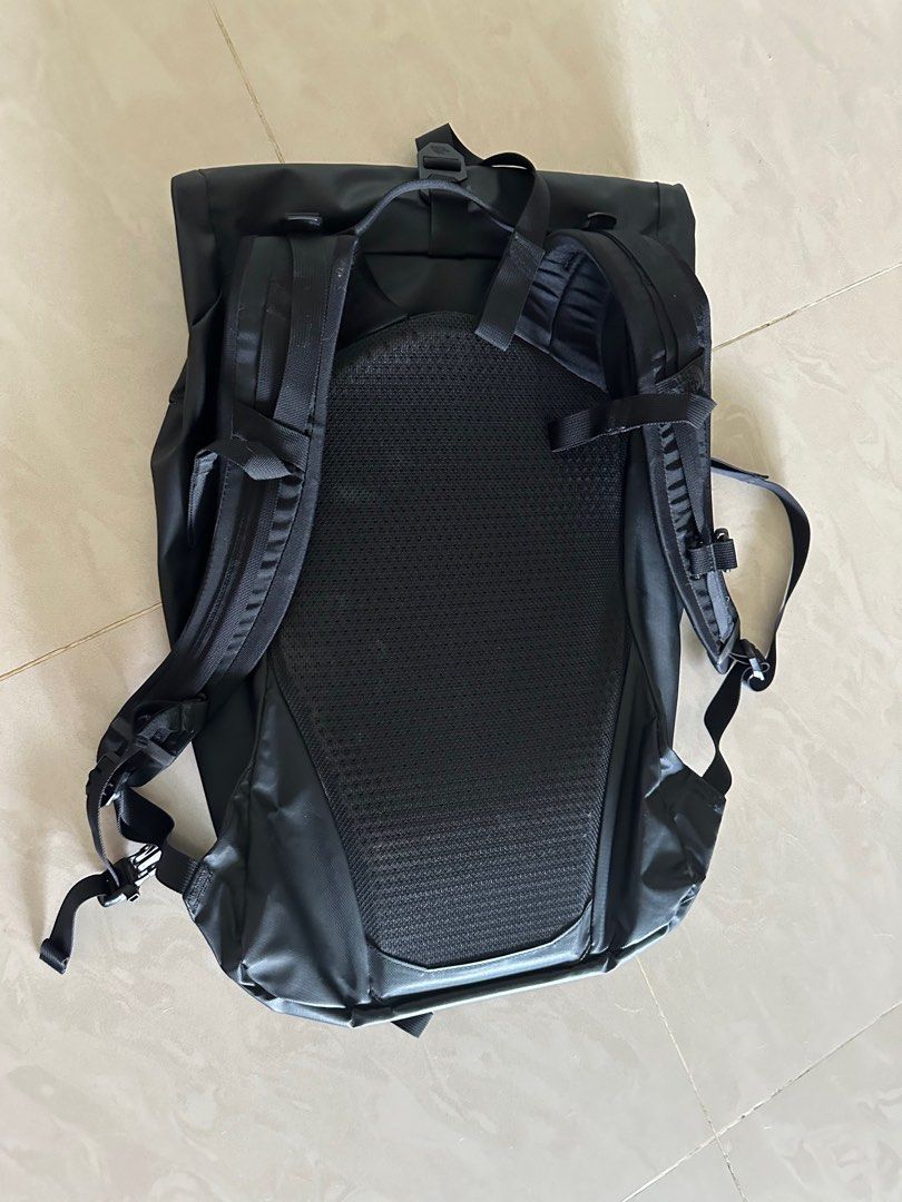 The North Face Gnomad 27l