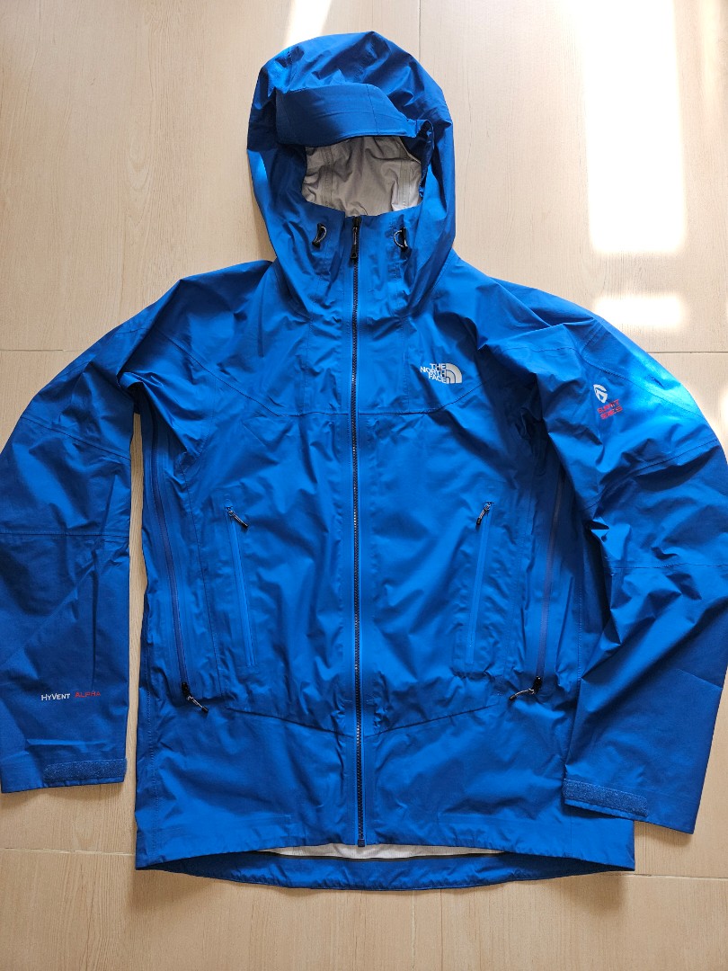 The north face summit series, 男裝, 外套及戶外衣服- Carousell