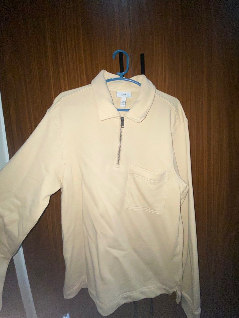trade/sell H&M Zippered Sweatshirt (Category: Longsleeves) located in San Juan City. Submitted by pwagan (Listing ID 1274626065, Image 2). Description: original price 1990, selling price negotiable willing to trade for any clothes.