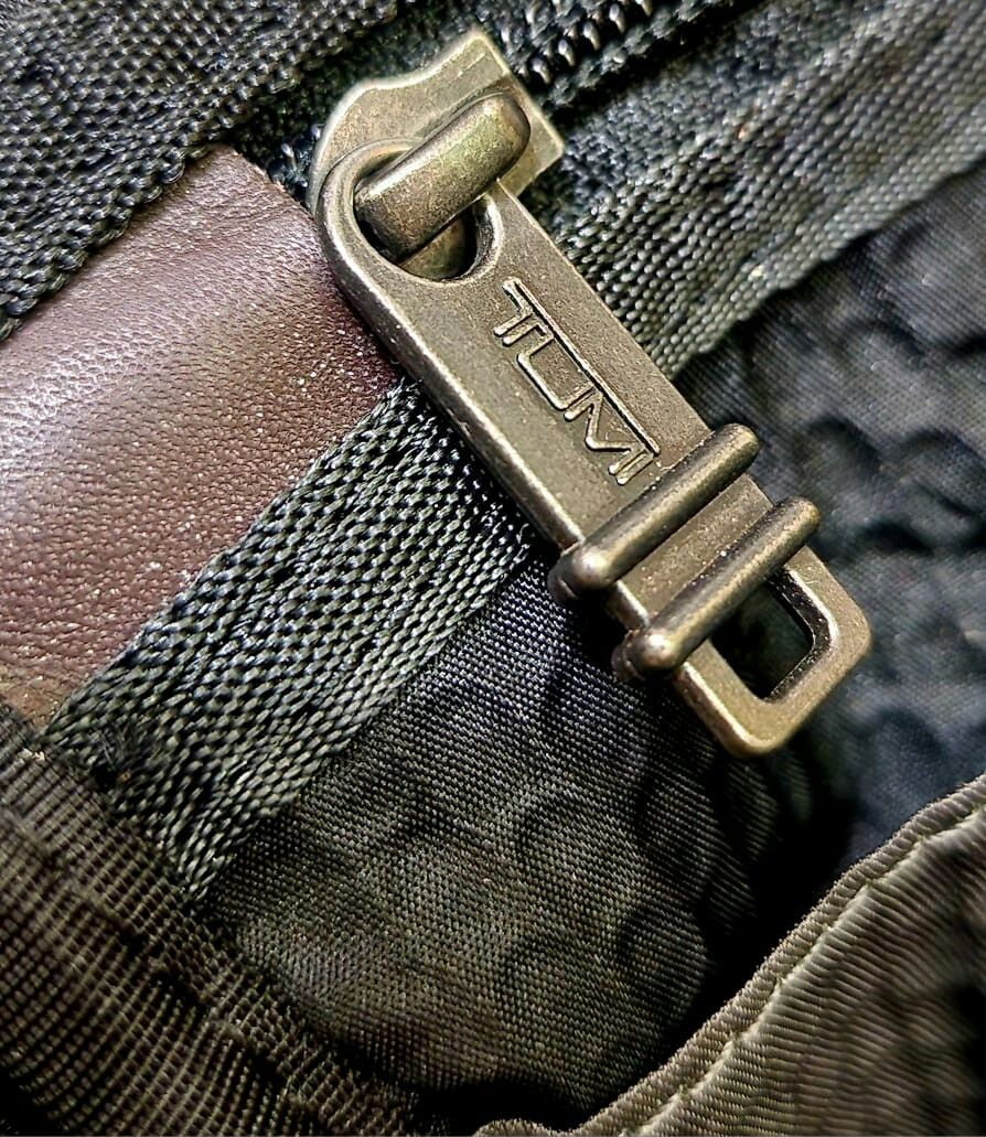 Tumi fremont hotsell eastern flap crossbody
