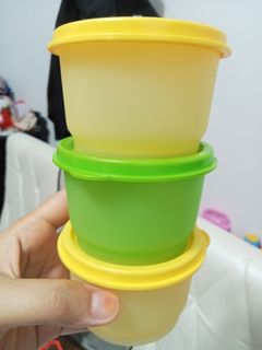 Tupperware 6L cake carrier, Furniture & Home Living, Kitchenware &  Tableware, Other Kitchenware & Tableware on Carousell