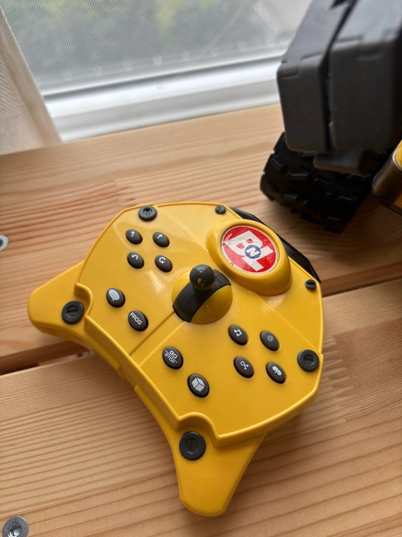 WallE walle wall e thinkway toys pixar figure u command