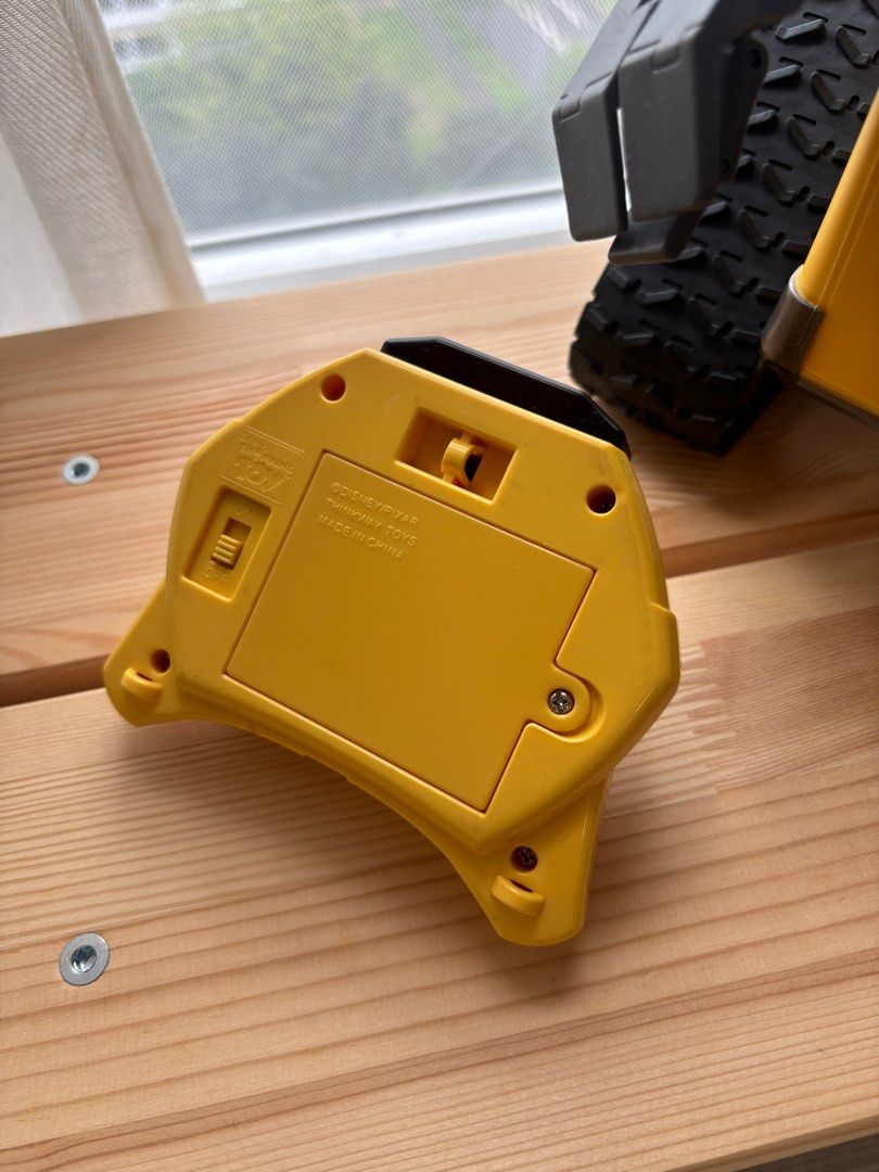 WallE walle wall e thinkway toys pixar figure u command