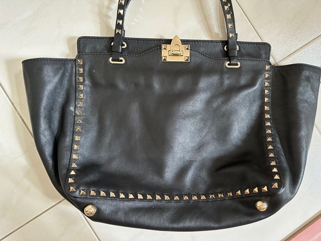 Medium rockstud leather crossbody on sale bag