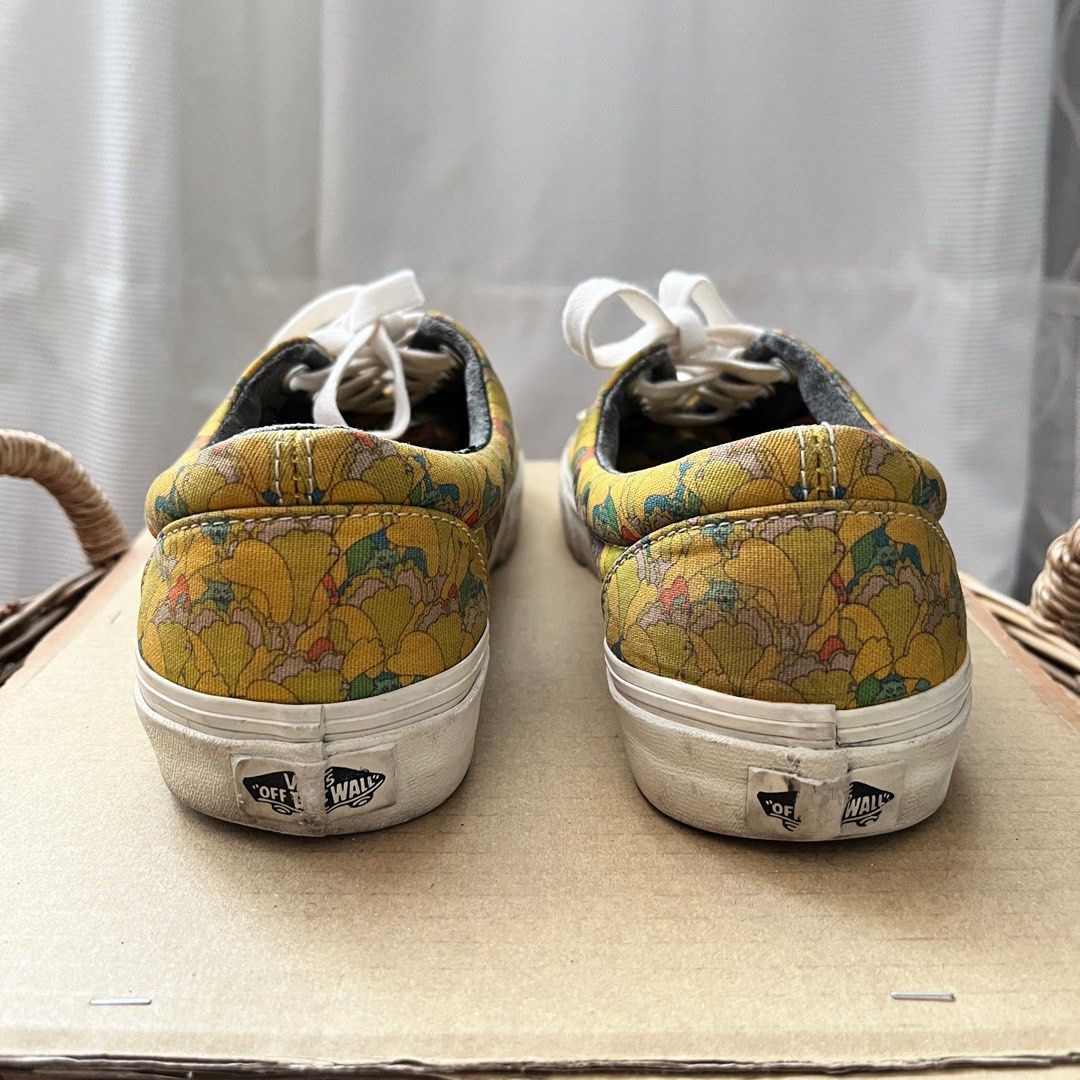 Yellow on sale submarine vans