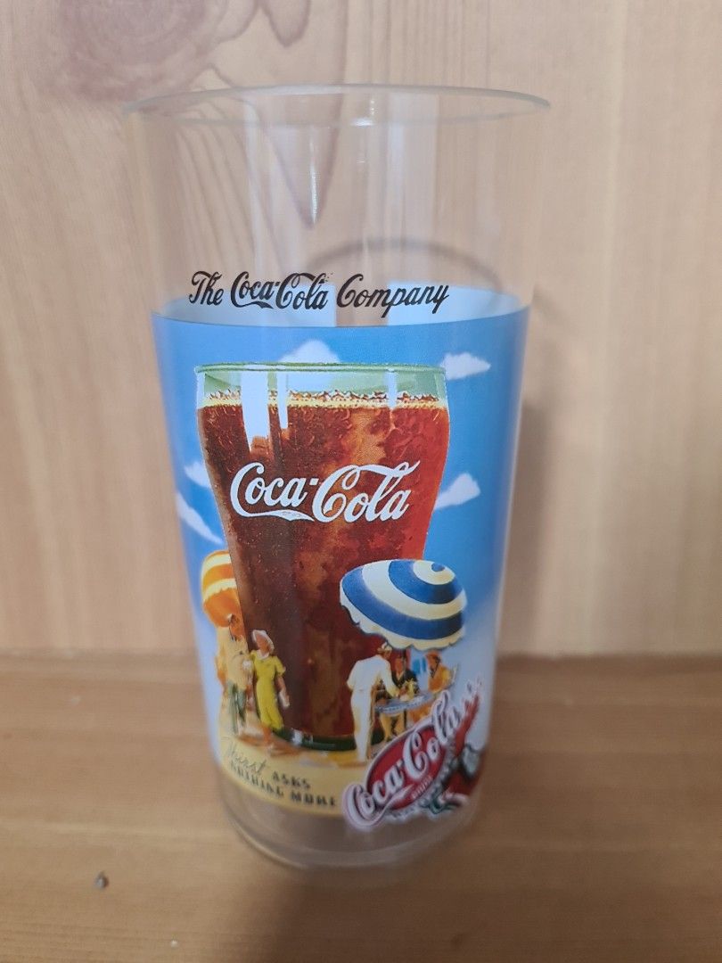 Vintage Coca Cola Plastic Cups, Hobbies & Toys, Memorabilia ...