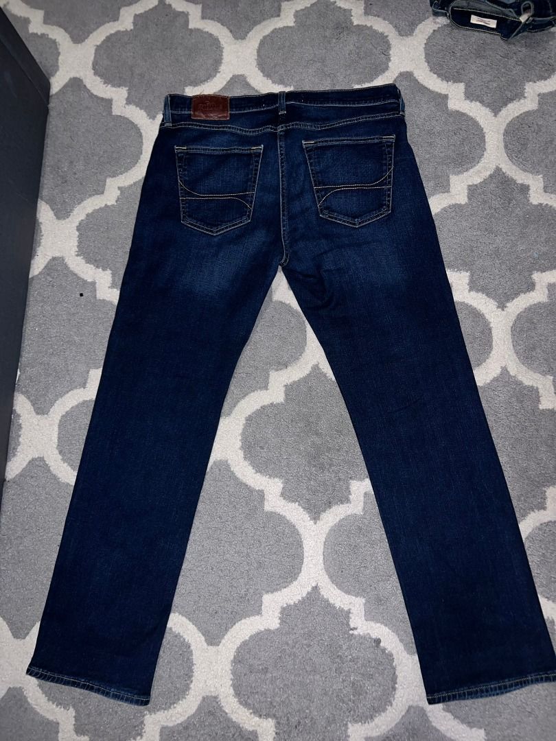 vintage hollister jeans Men s Fashion Bottoms Jeans on Carousell
