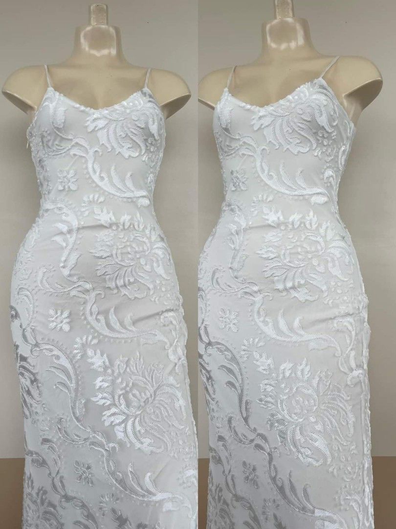 WHITE ELEGANT LACE DRESS (Category: Dresses) located in Balaoan. Submitted by rubyang_13 (Listing ID 1274524377, Image 1). Description: ✨Maxi ✨ Perfect for wedding ✨Lace, very elegant.
