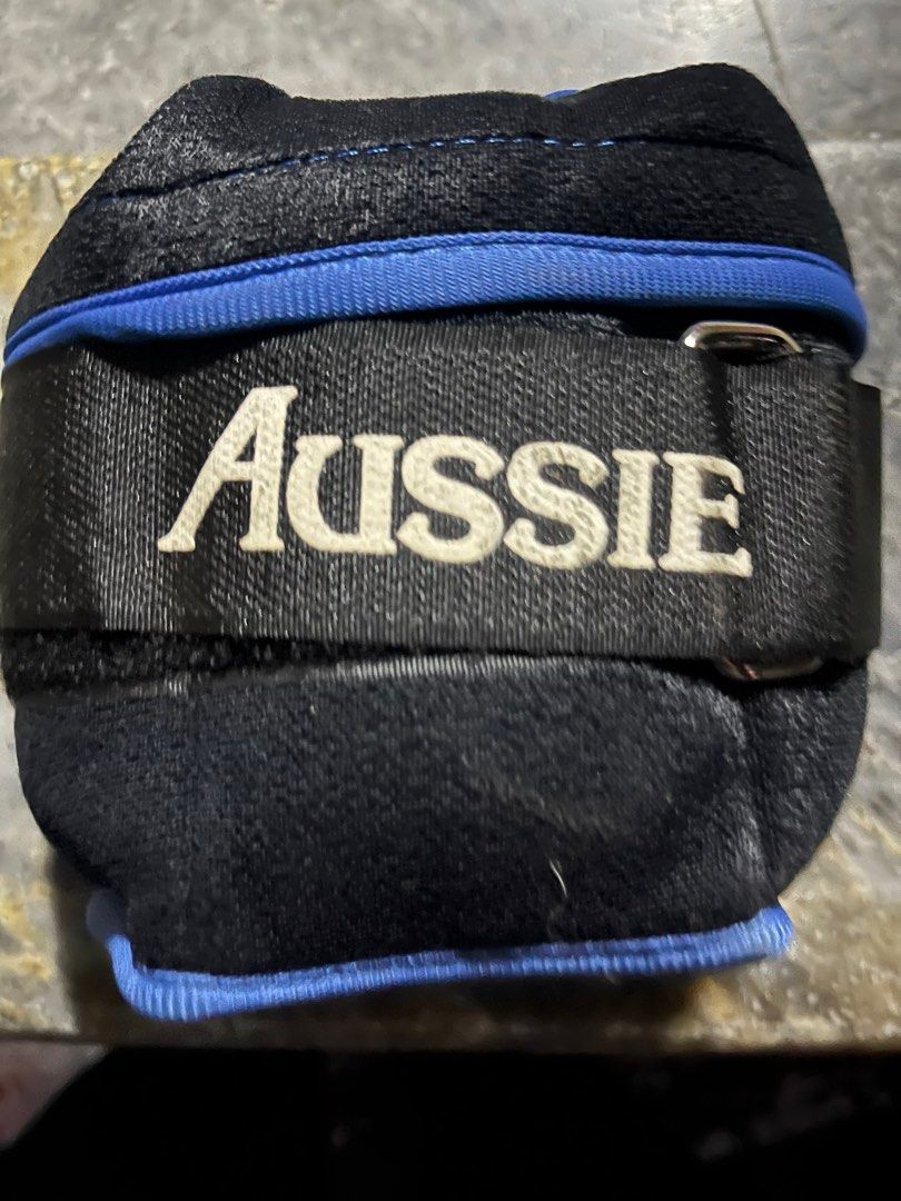 Wrist ankle weights (Category: Weights & Dumbbells) located in Pasay City. Submitted by beye01 (Listing ID 1274409783, Image 1). Description: Ankle weight Aussie sports brand- 2 kg. Has 5 sand bags of 400g each. 1 pair. Pink is 0.5kg. 1 pair. For take all. Items in Pasay. Please check out my other listings. Thank you..
