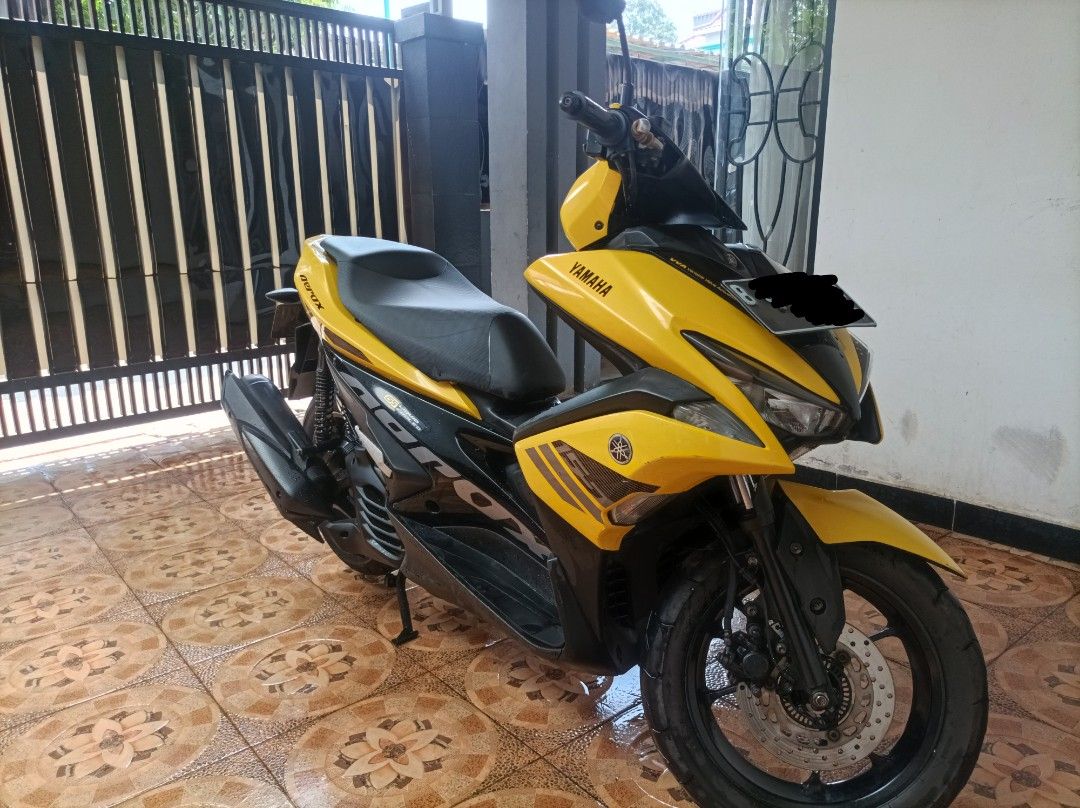 Yamaha aerox 2017 hotsell