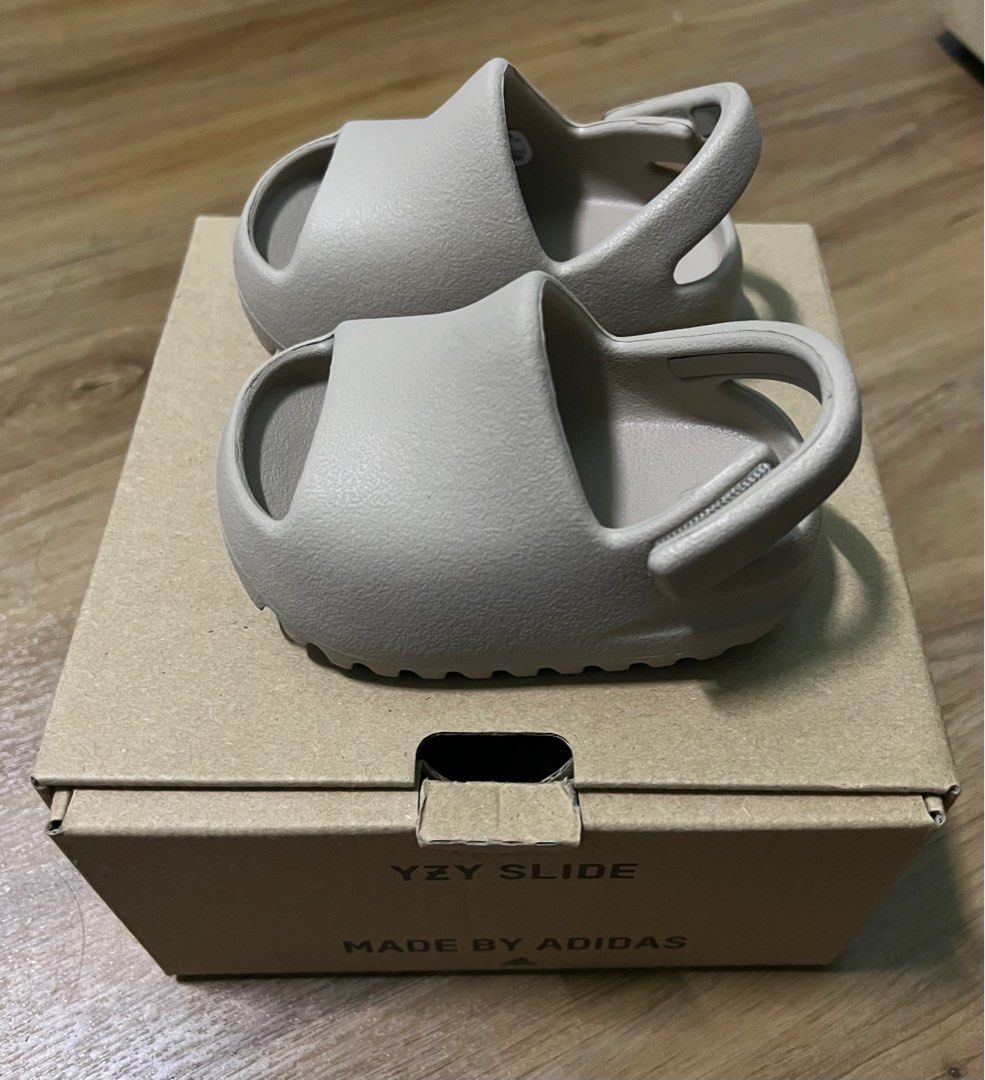 Infant discount yeezy slides